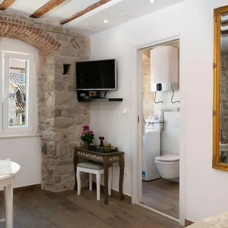 In Diocletian Palace Apartment