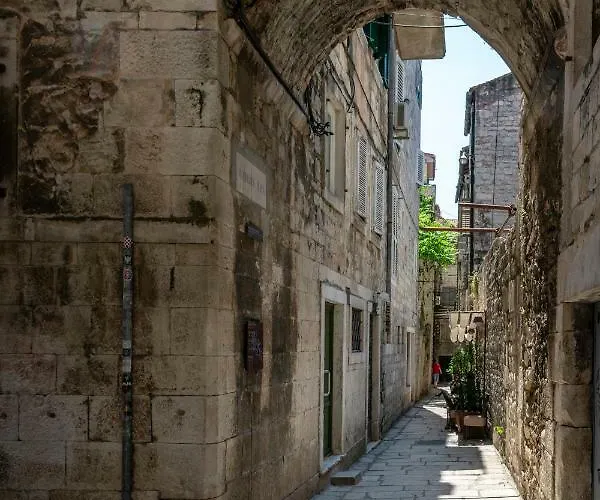 公寓 In Diocletian Palace